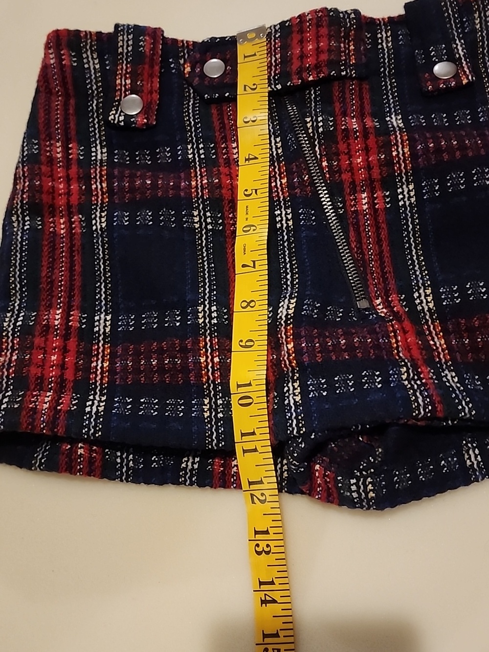 Free People Skort with Front Snap Detail In Navy. Size 0 - Picture 13 of 16